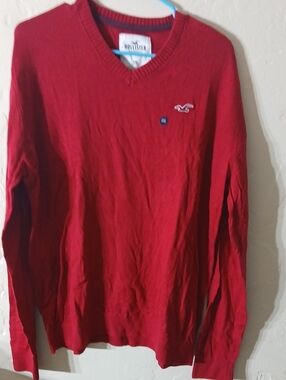 Hollister Men's Bright Red V-Neck Sweater Size XXL